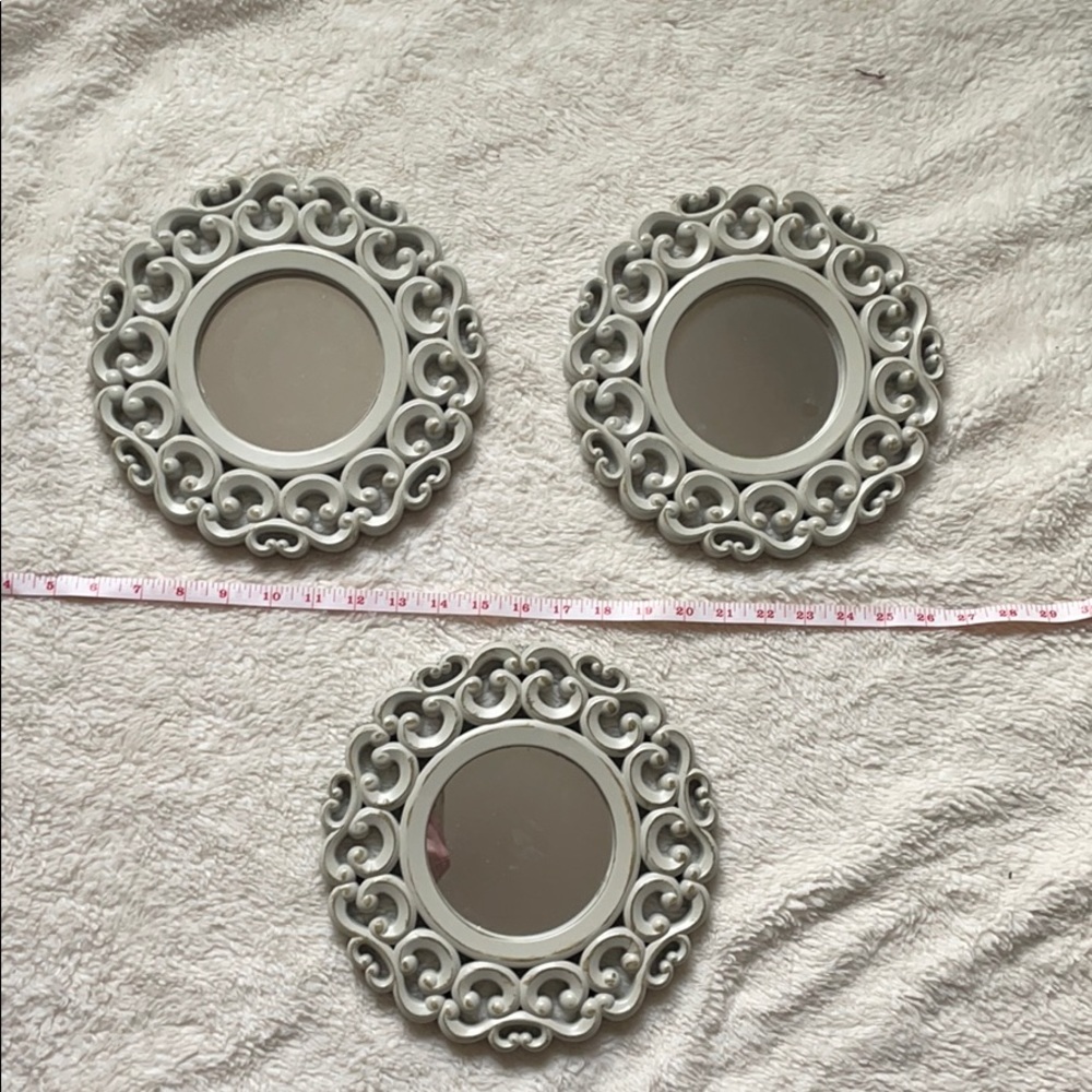 Trio mirror set